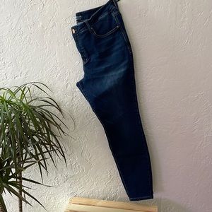 Dark wash high rise skinny Everflex jeans